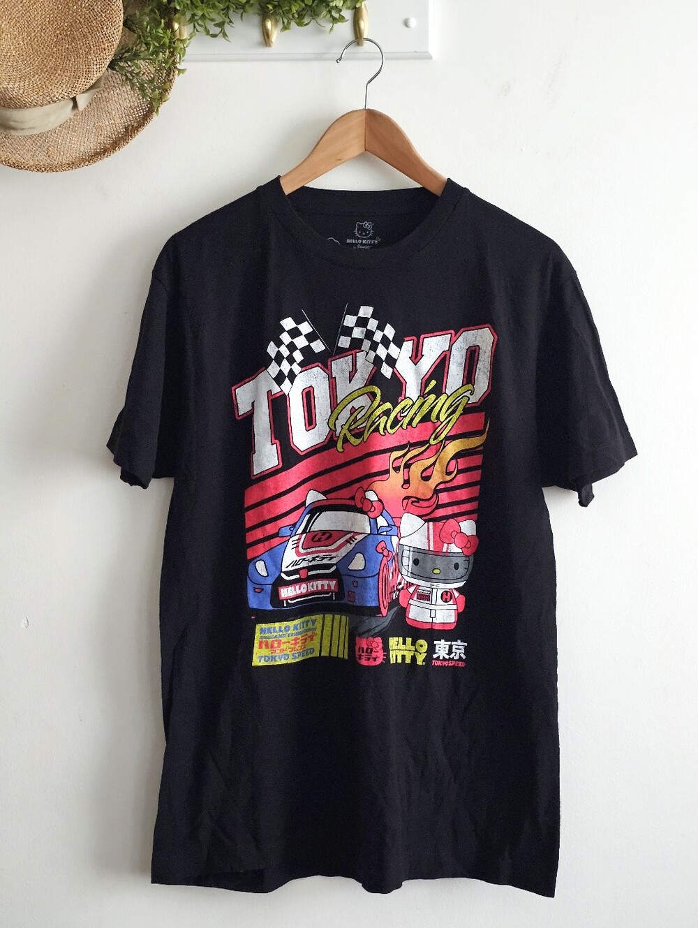 Hello Kitty Tokyo Racing Graphic T-Shirt Black Sanrio Cotton Size L NWT